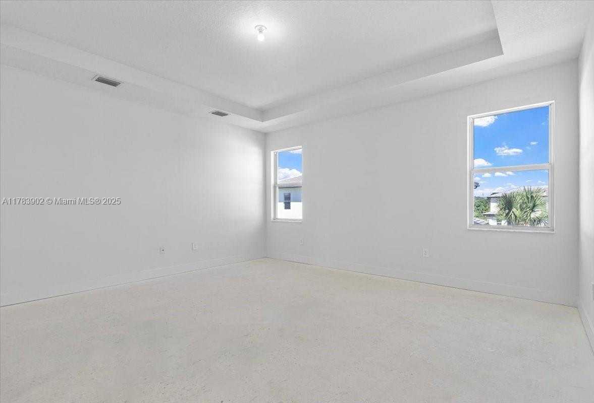 Small Image of 12237 SOUTH WEST 43RD CT, Davie Number 37