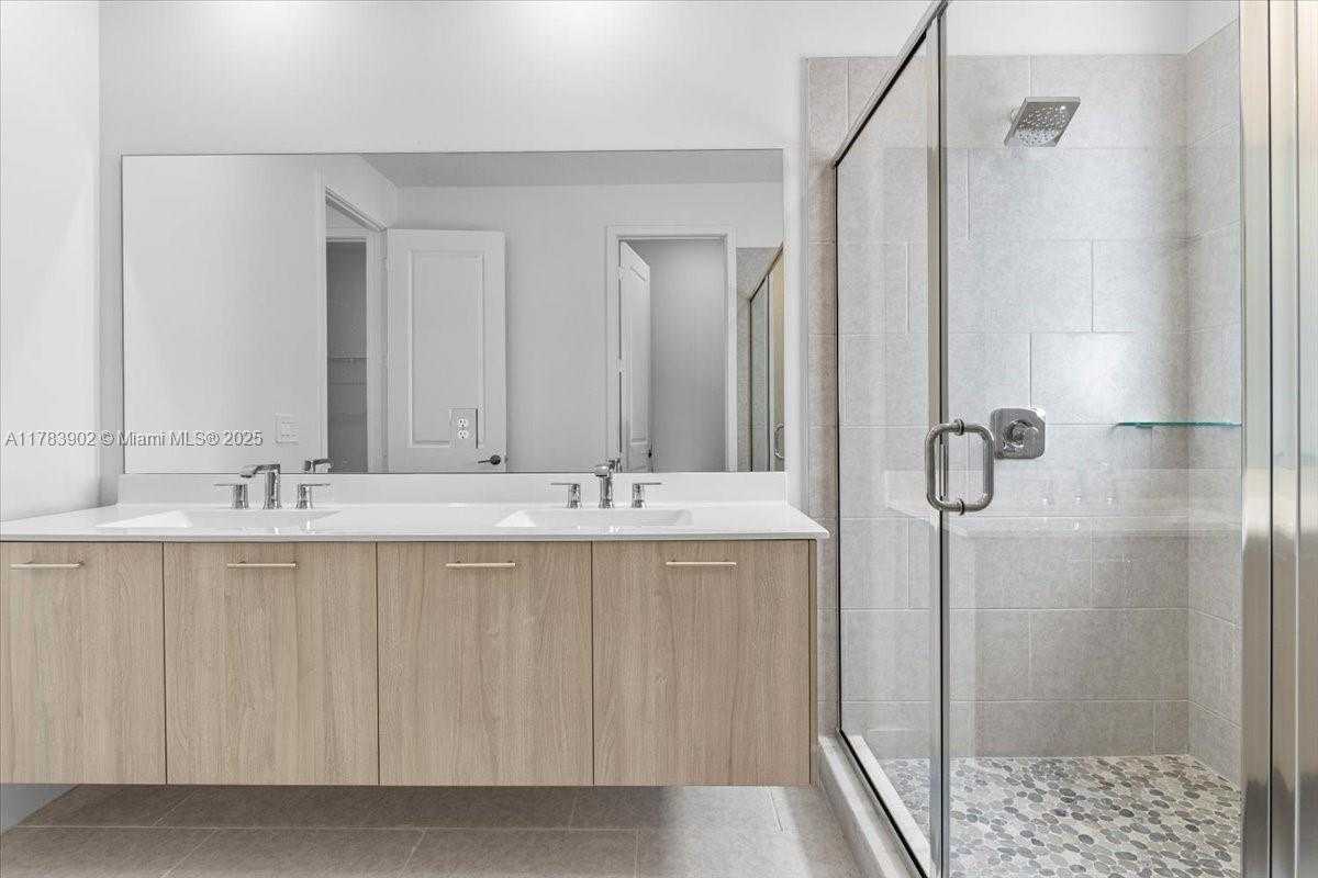Small Image of 12237 SOUTH WEST 43RD CT, Davie Number 38