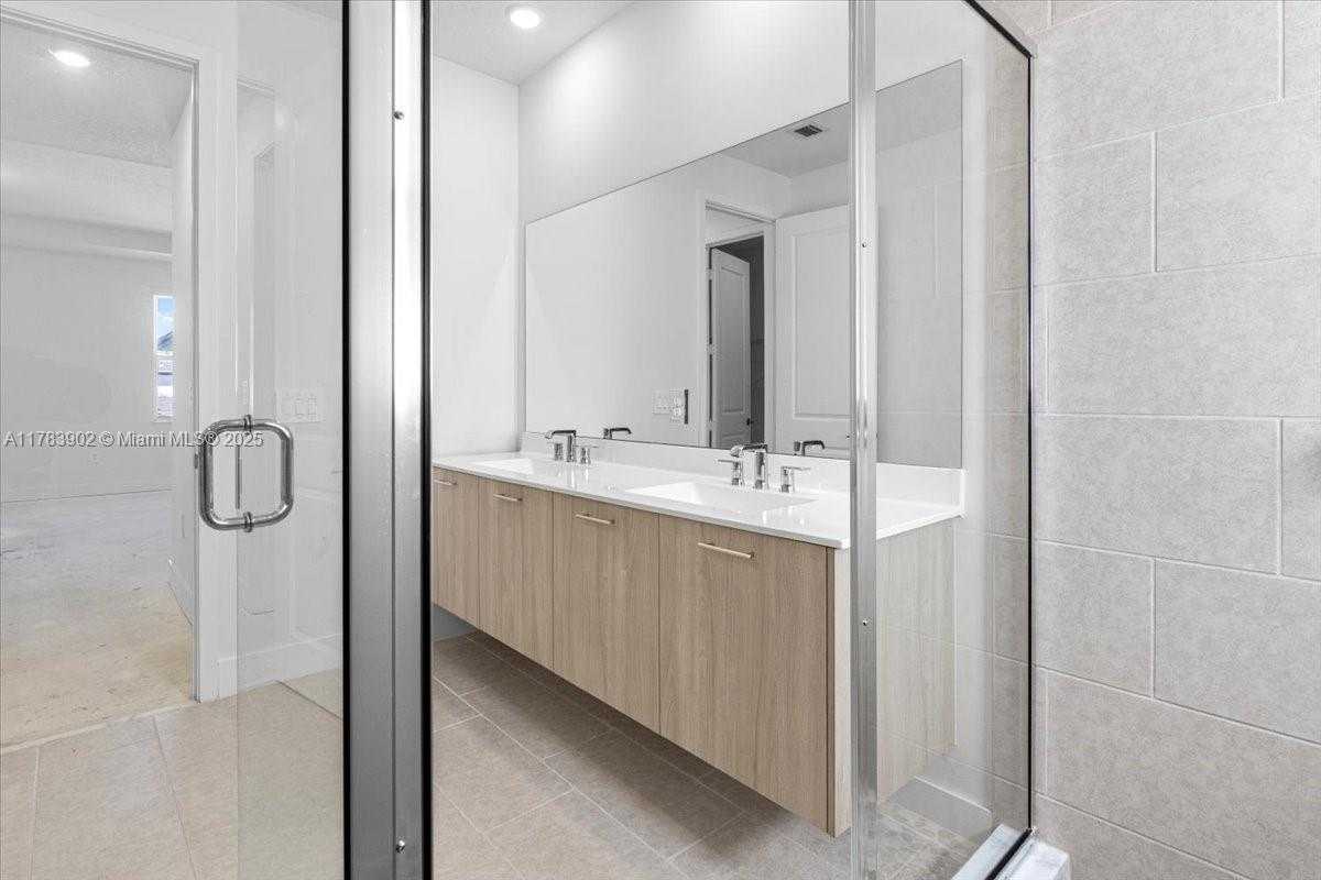 Small Image of 12237 SOUTH WEST 43RD CT, Davie Number 40