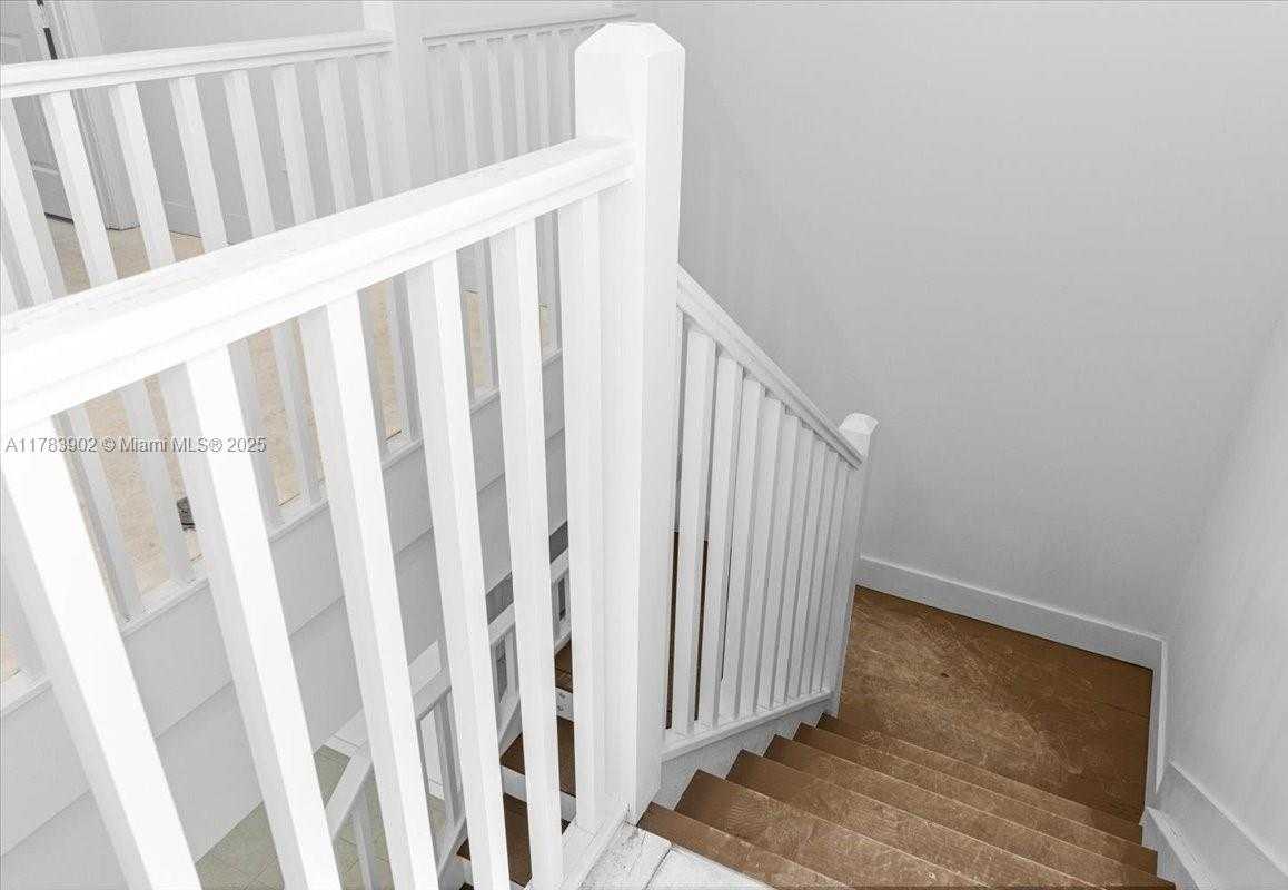 Small Image of 12237 SOUTH WEST 43RD CT, Davie Number 43