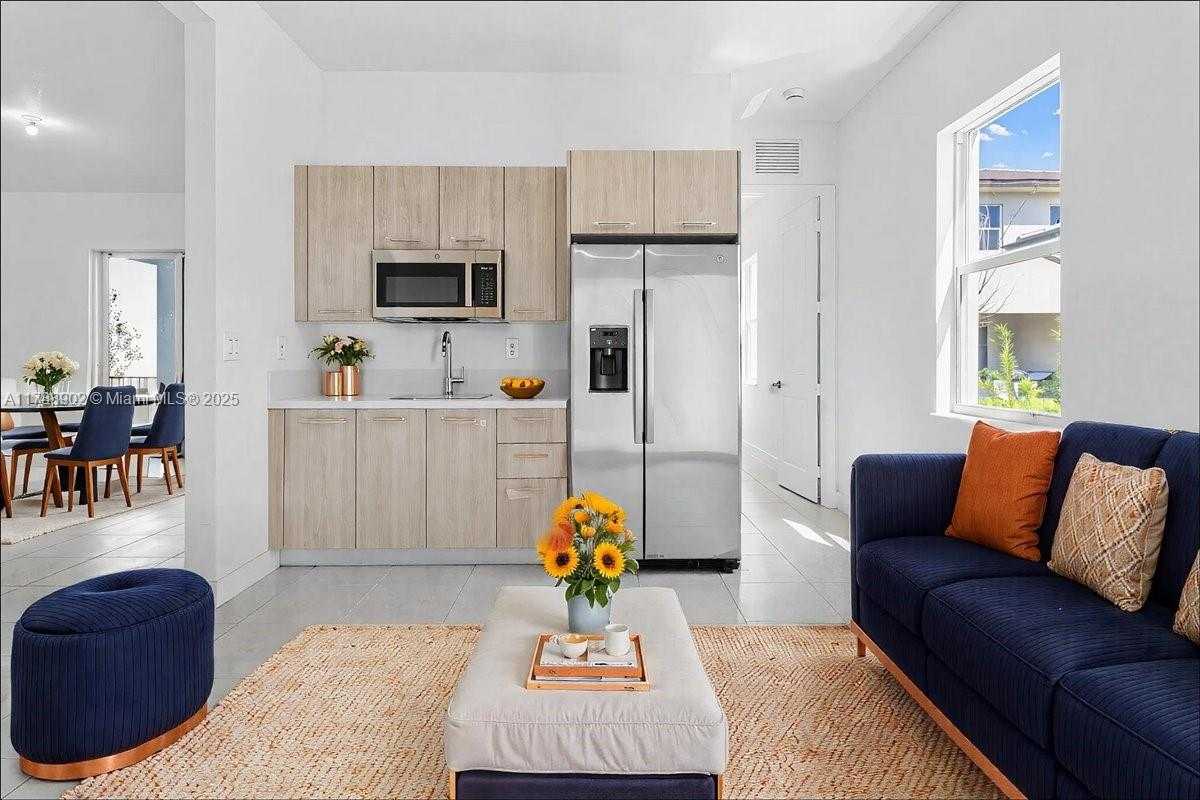 Small Image of 12237 SOUTH WEST 43RD CT, Davie Number 45