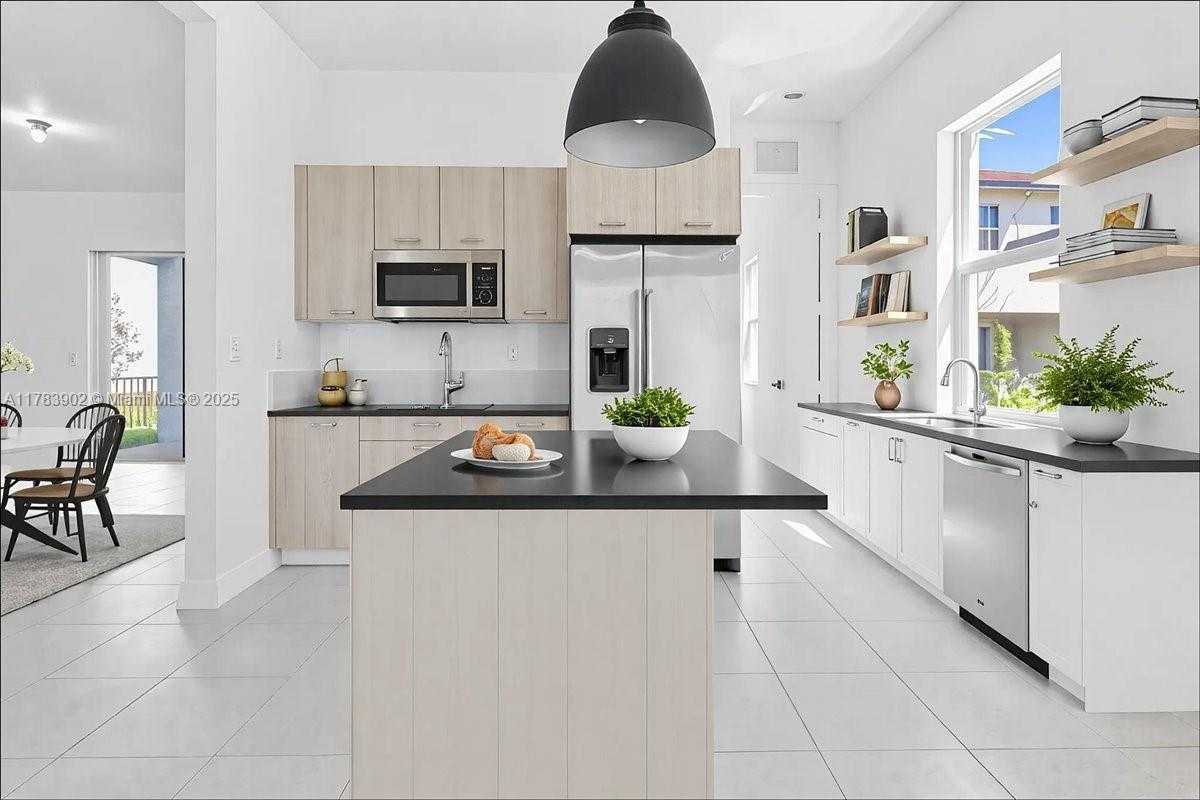 Small Image of 12237 SOUTH WEST 43RD CT, Davie Number 53