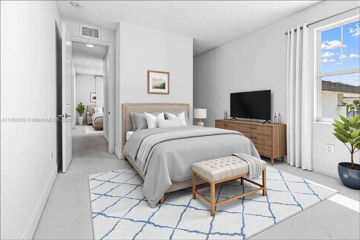 Small Image of 12237 SOUTH WEST 43RD CT, Davie Number 56
