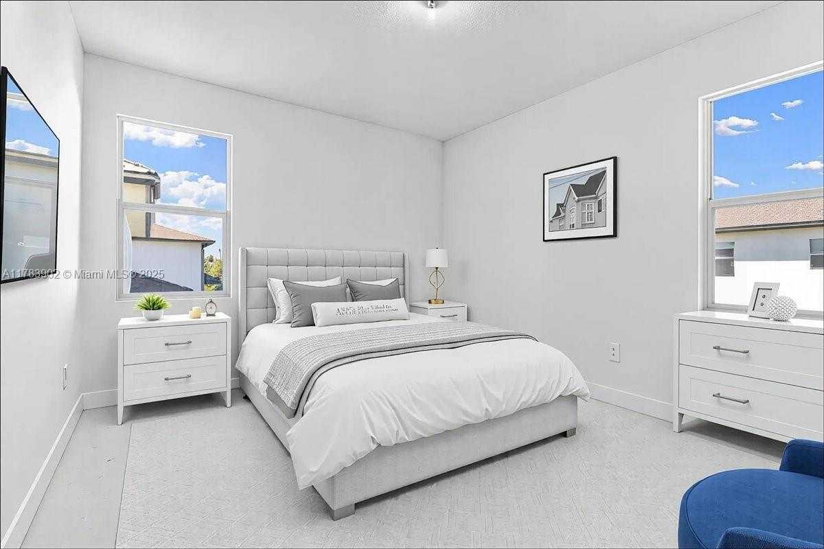 Small Image of 12237 SOUTH WEST 43RD CT, Davie Number 61
