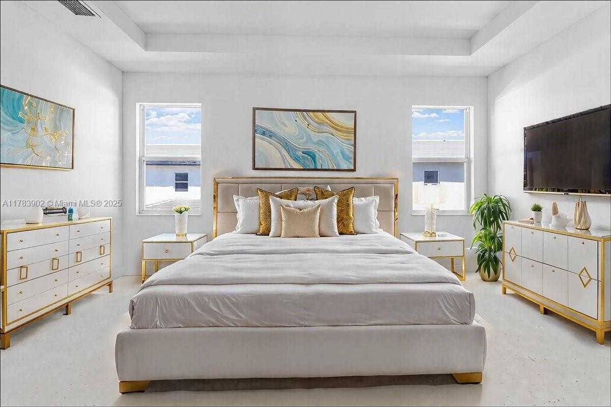 Small Image of 12237 SOUTH WEST 43RD CT, Davie Number 65