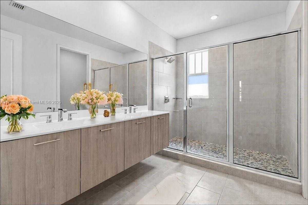 Small Image of 12237 SOUTH WEST 43RD CT, Davie Number 71
