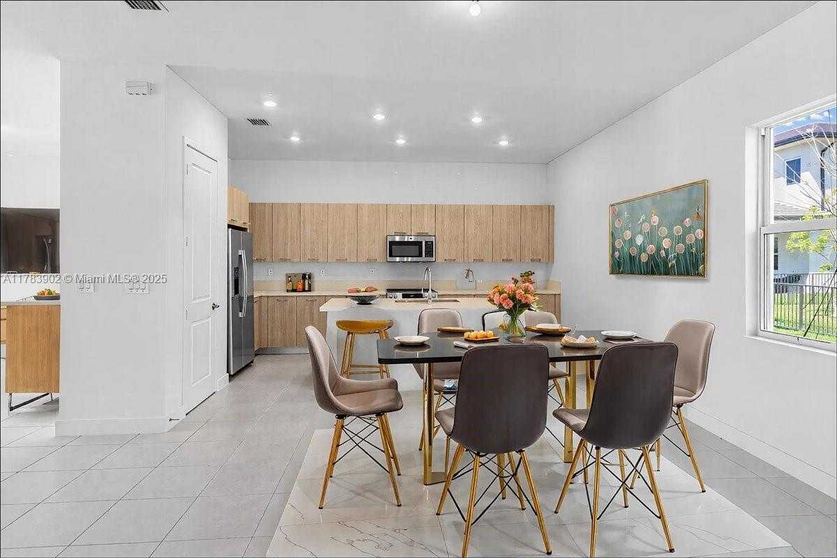 Small Image of 12237 SOUTH WEST 43RD CT, Davie Number 75
