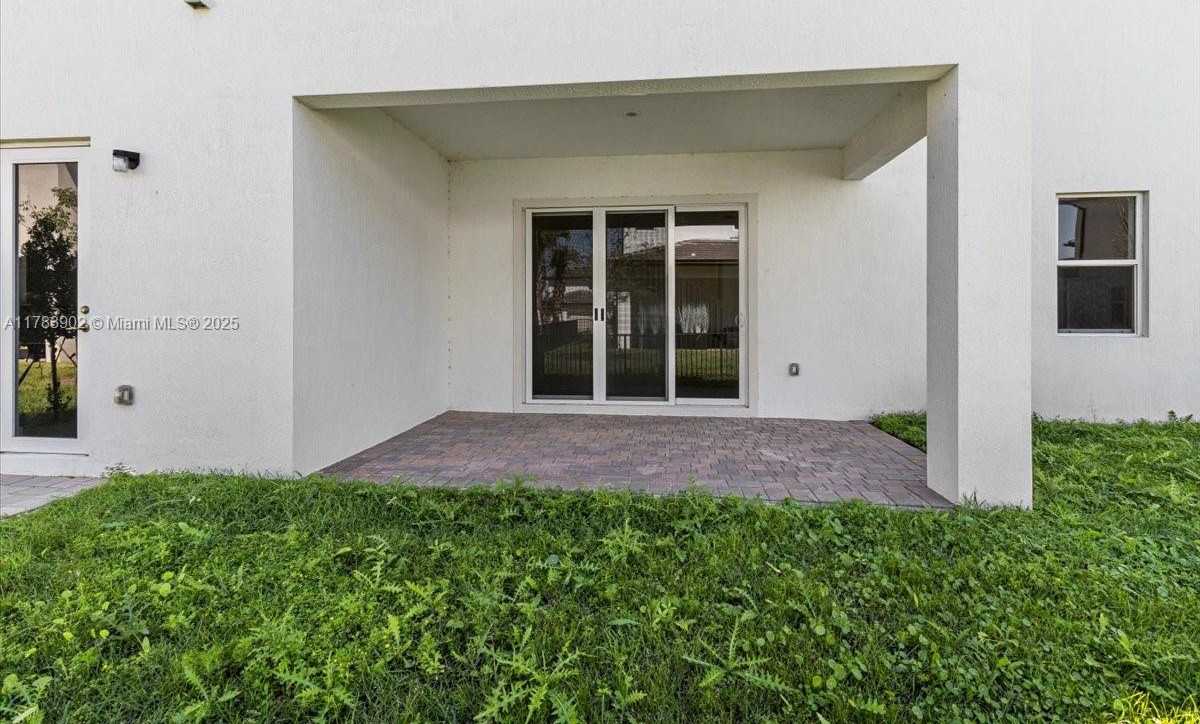 Small Image of 12237 SOUTH WEST 43RD CT, Davie Number 8