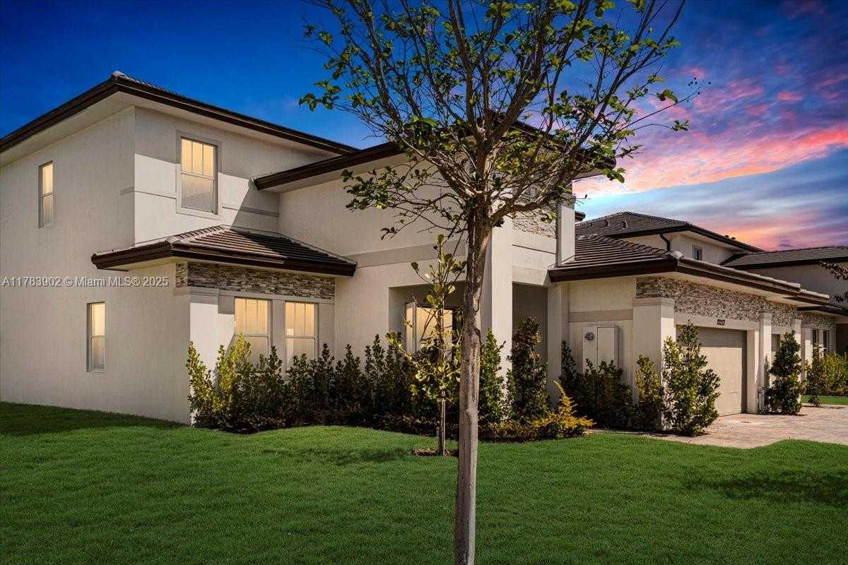 Small Image of 12237 SOUTH WEST 43RD CT, Davie Number 92