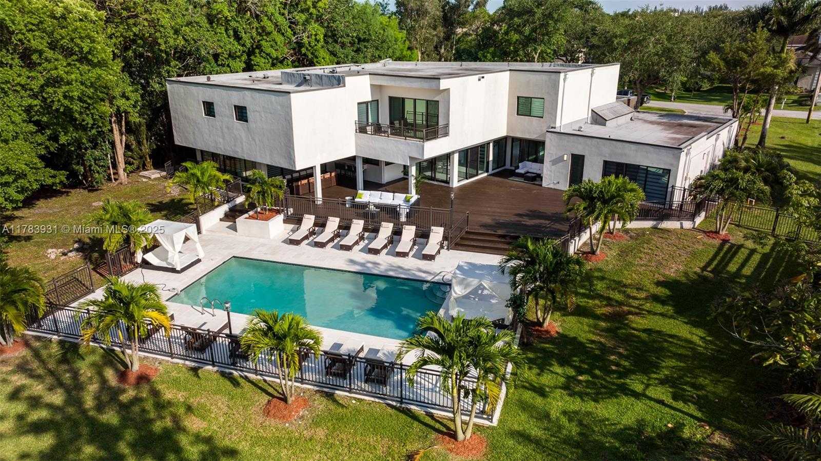 Small Image of 11861 NORTH WEST 4TH ST, Plantation Number 10