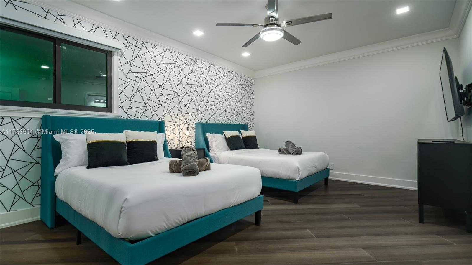 Small Image of 11861 NORTH WEST 4TH ST, Plantation Number 30