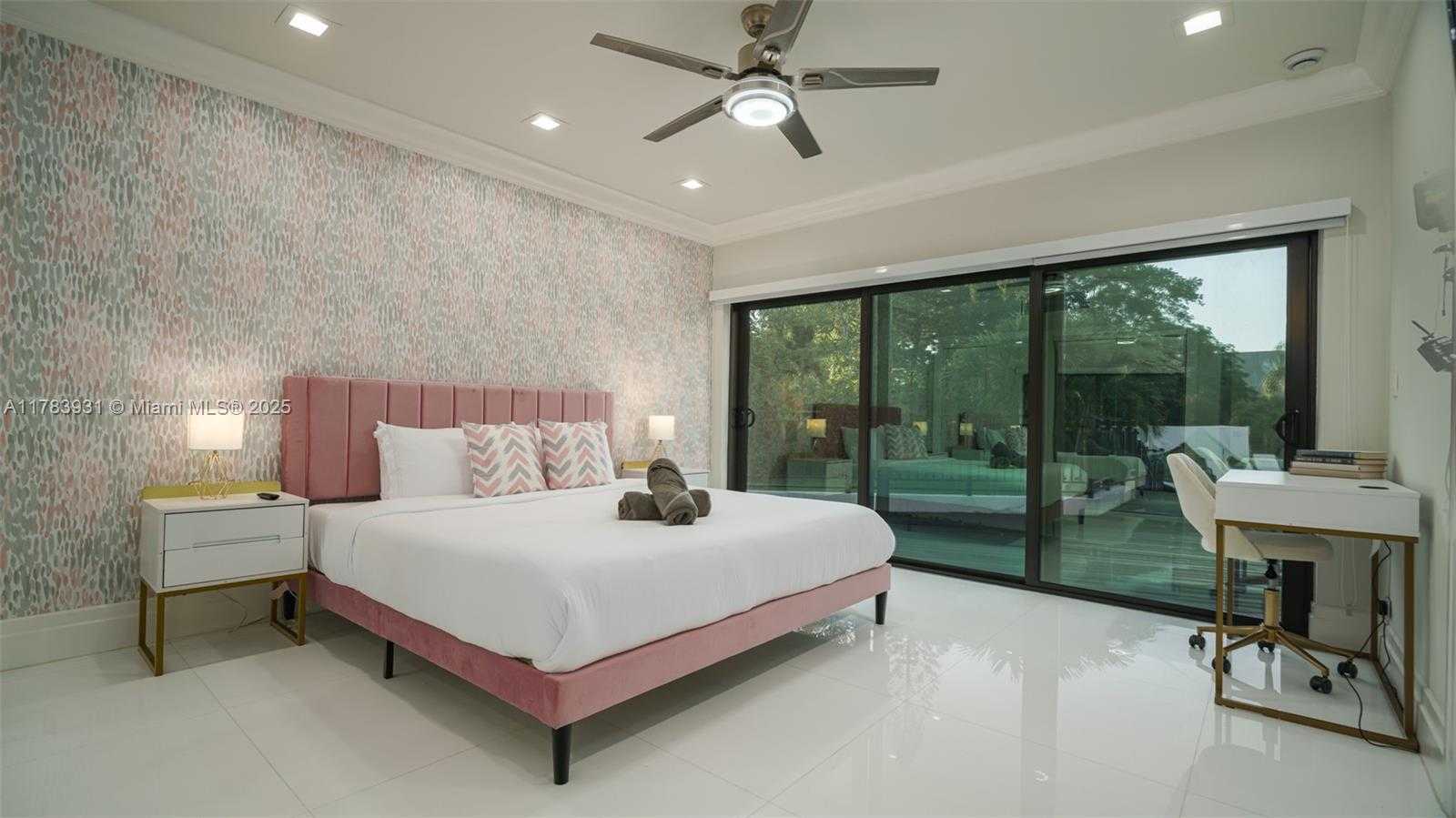 Small Image of 11861 NORTH WEST 4TH ST, Plantation Number 42