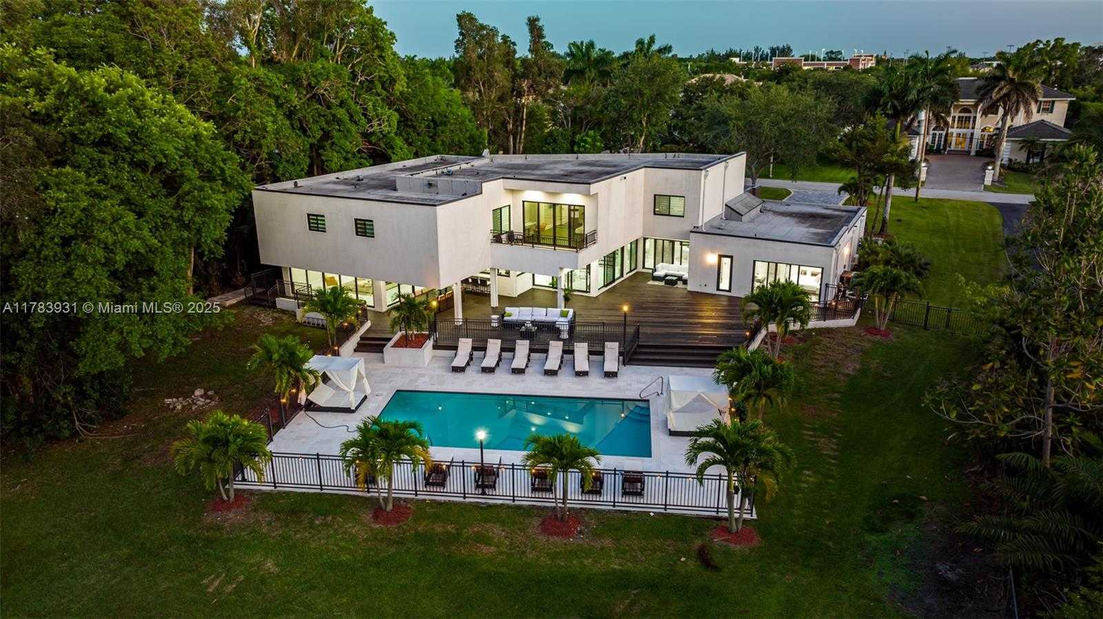 Small Image of 11861 NORTH WEST 4TH ST, Plantation Number 7