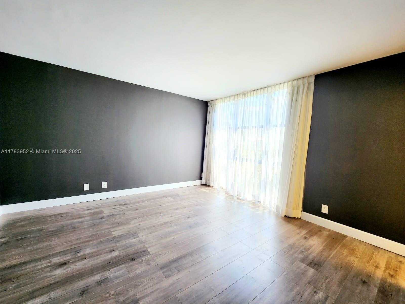 Small Image of 16919 NORTH BAY RD #521, Sunny Isles Beach Number 12