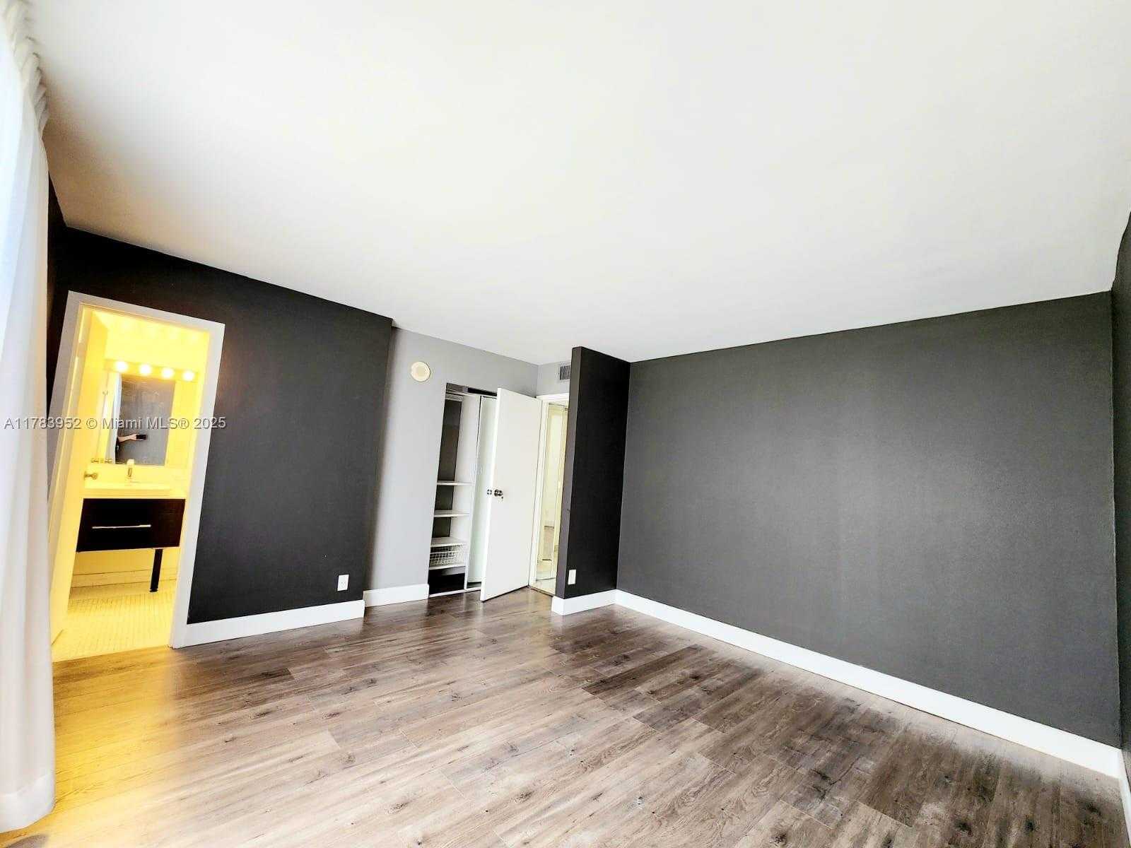 Small Image of 16919 NORTH BAY RD #521, Sunny Isles Beach Number 14