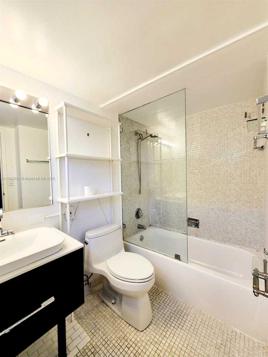 Small Image of 16919 NORTH BAY RD #521, Sunny Isles Beach Number 16