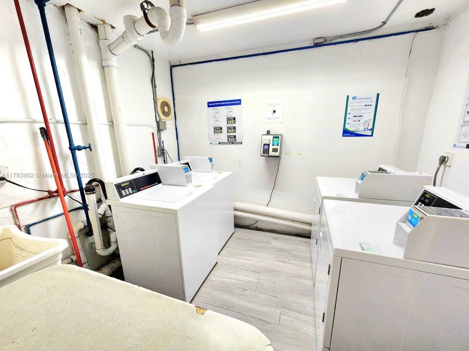 Small Image of 16919 NORTH BAY RD #521, Sunny Isles Beach Number 23