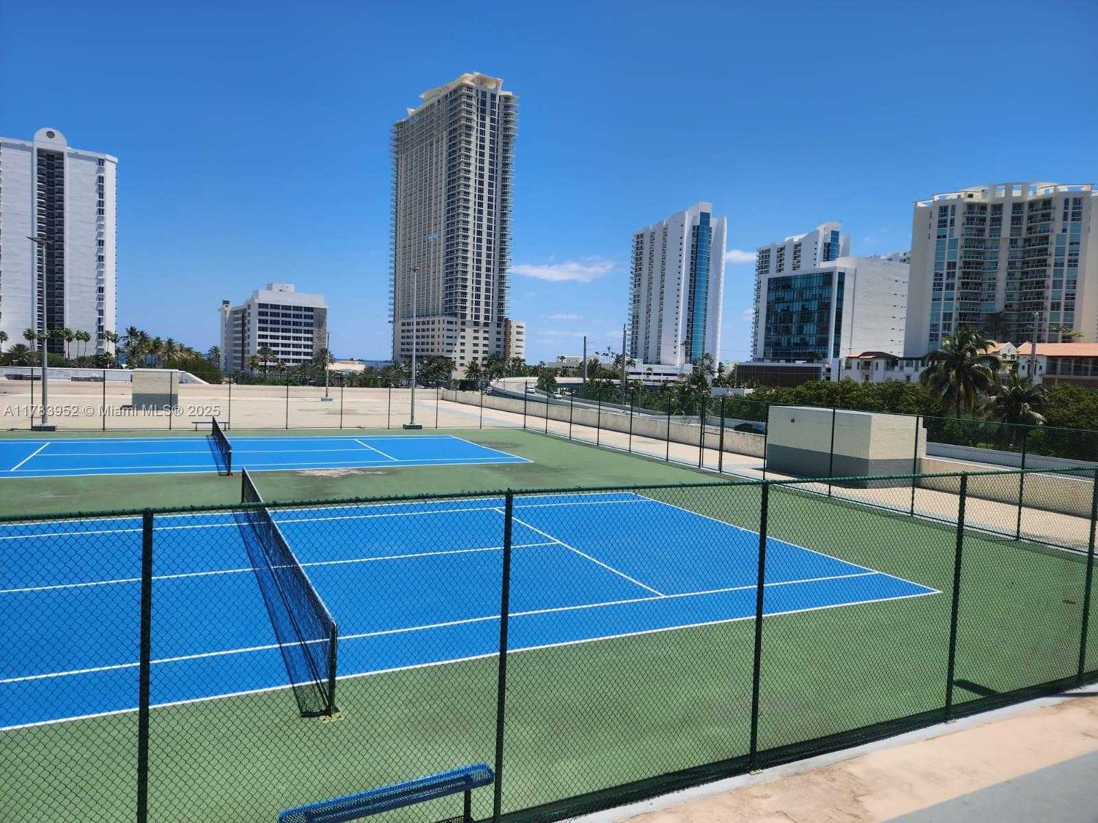 Small Image of 16919 NORTH BAY RD #521, Sunny Isles Beach Number 27