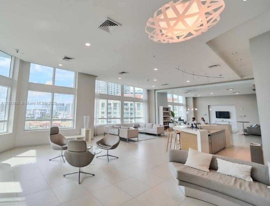 Small Image of 1900 N BAYSHORE DR #2403, Miami Number 20