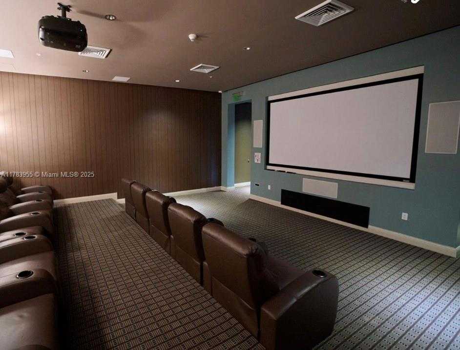 Small Image of 1900 N BAYSHORE DR #2403, Miami Number 21