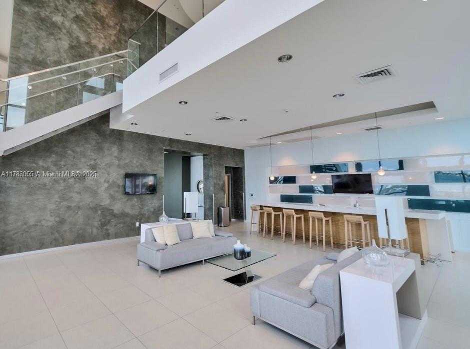 Small Image of 1900 N BAYSHORE DR #2403, Miami Number 26