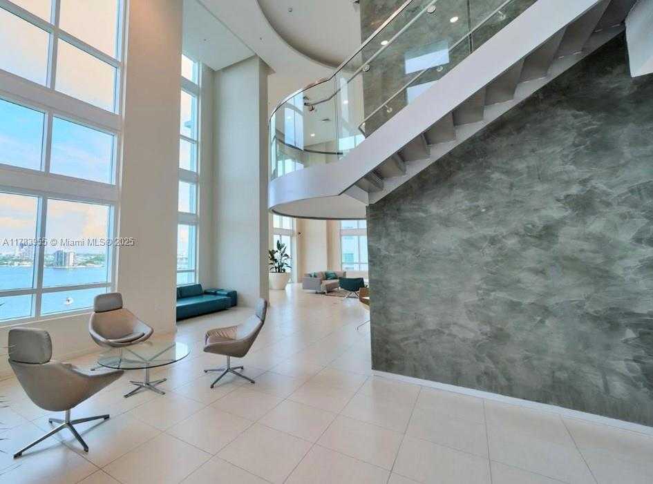 Small Image of 1900 N BAYSHORE DR #2403, Miami Number 27