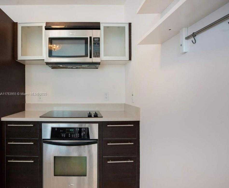 Small Image of 1900 N BAYSHORE DR #2403, Miami Number 6