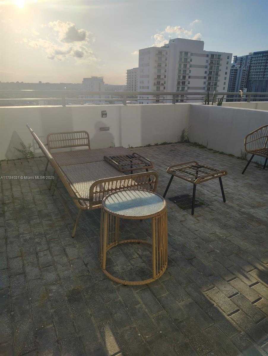 Small Image of 60 SOUTH WEST 13TH ST #1117, Miami Number 8
