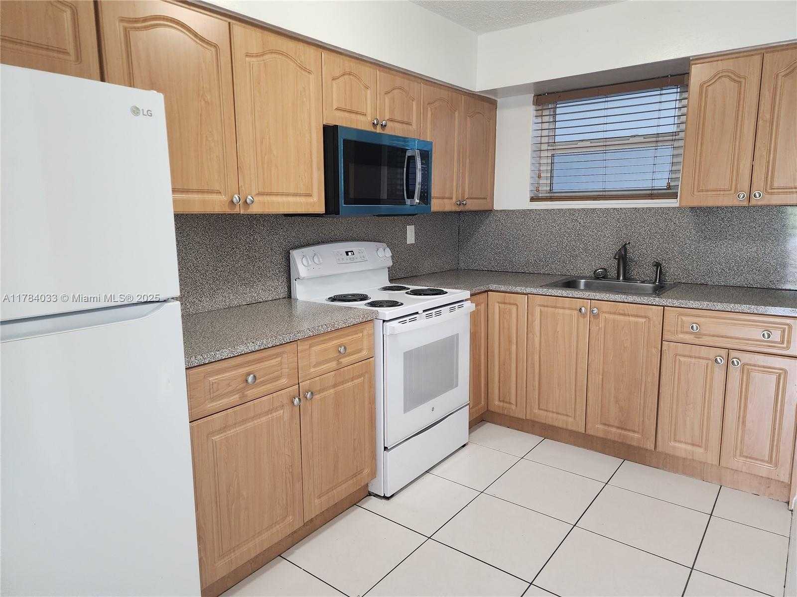 Small Image of 1800 SOUTH WEST 25TH ST #2304, Miami Number 5