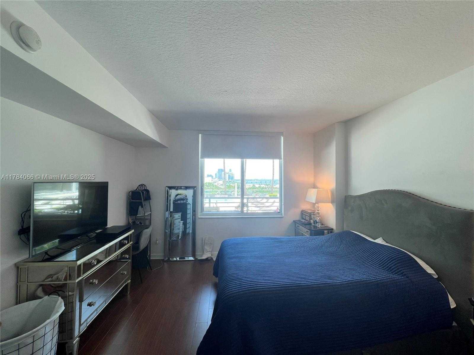 Small Image of 325 SOUTH BISCAYNE BLVD #1218, Miami Number 14