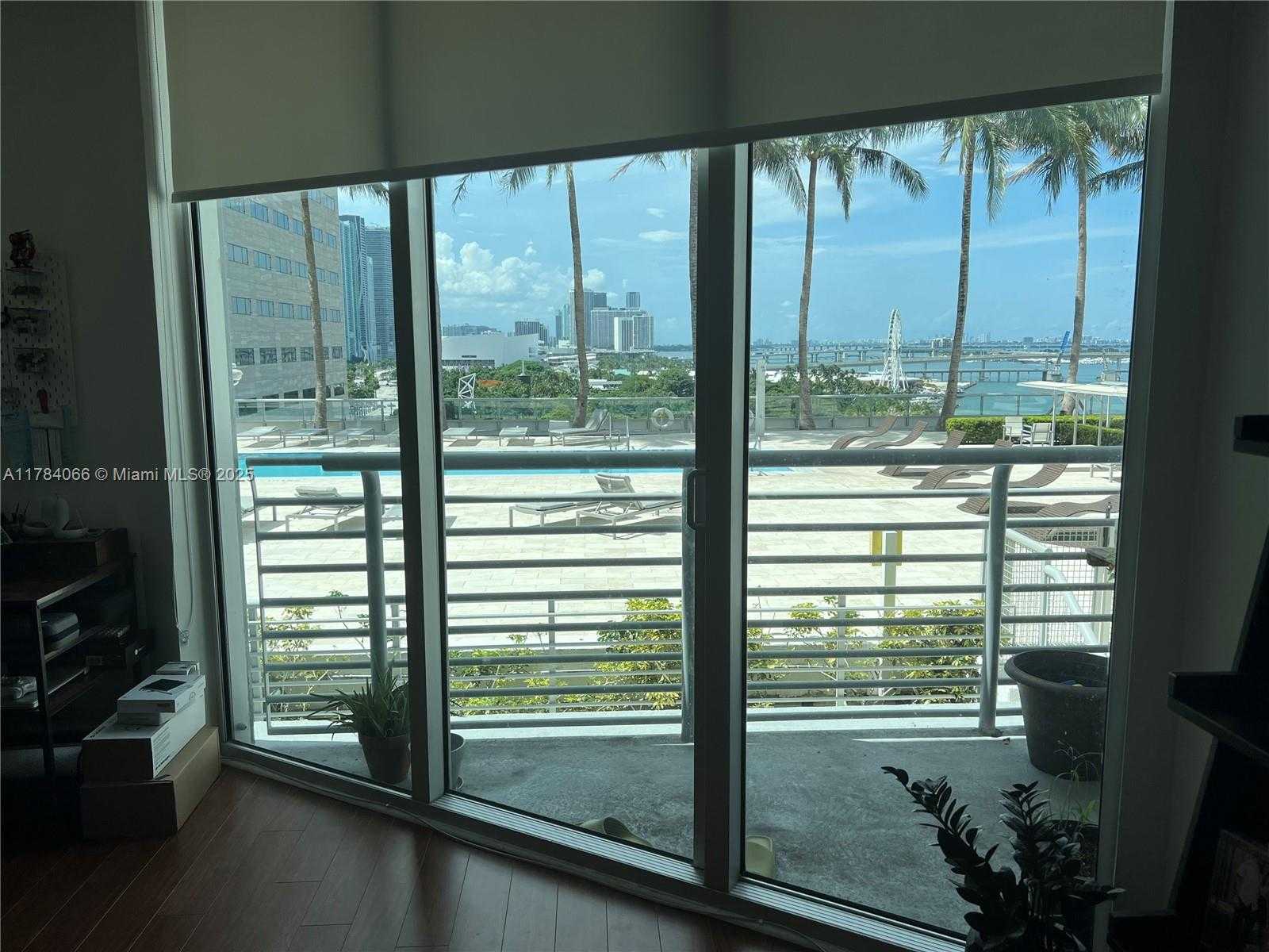 Small Image of 325 SOUTH BISCAYNE BLVD #1218, Miami Number 20