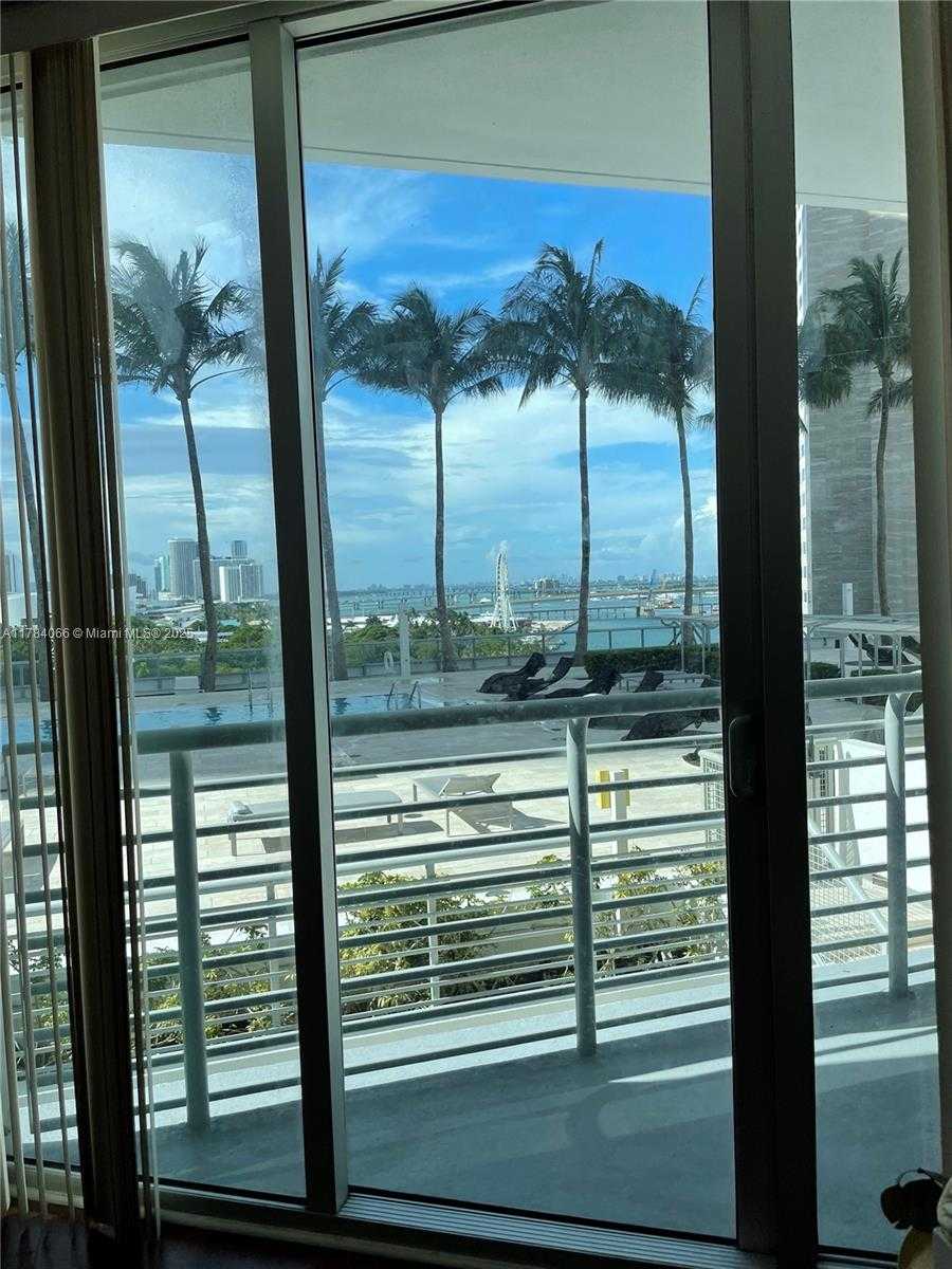 Small Image of 325 SOUTH BISCAYNE BLVD #1218, Miami Number 4