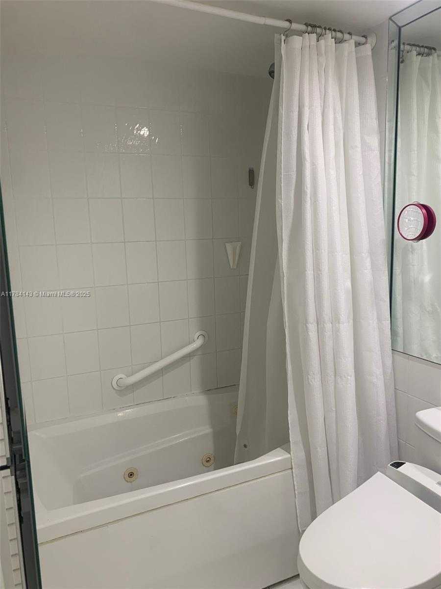 Small Image of 230 174TH ST #2410, Sunny Isles Beach Number 10