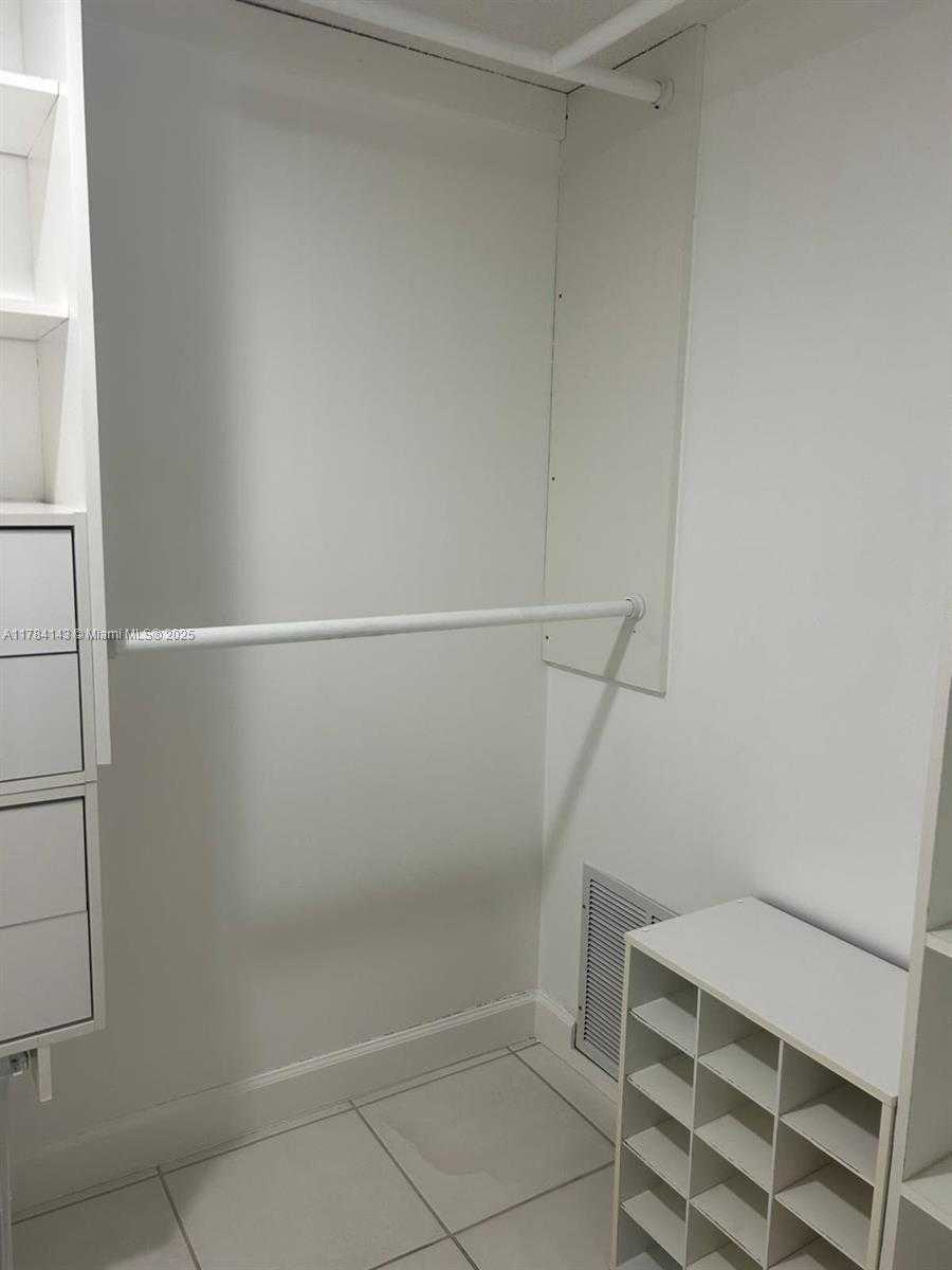 Small Image of 230 174TH ST #2410, Sunny Isles Beach Number 16