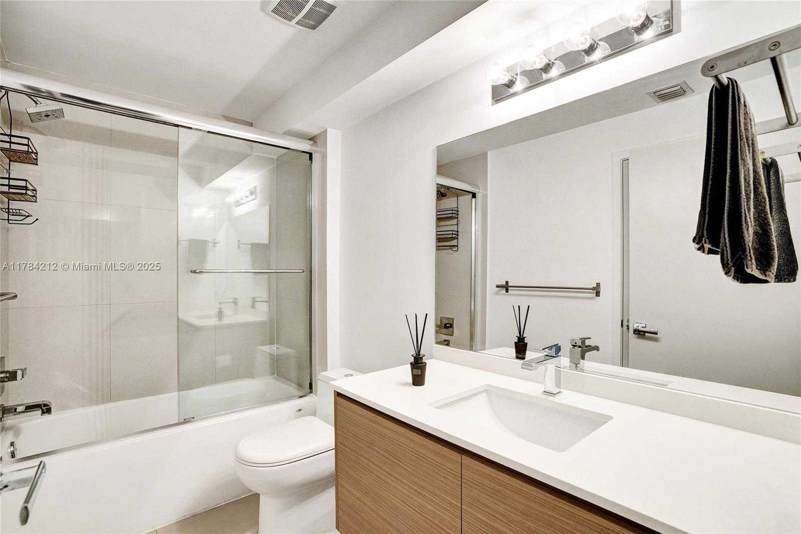 Small Image of 600 NORTH EAST 27TH ST #1502, Miami Number 14