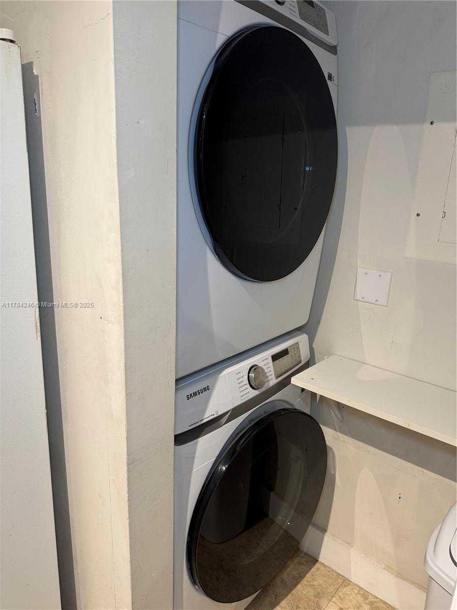 Small Image of 90 ALTON RD #1706, Miami Beach Number 13