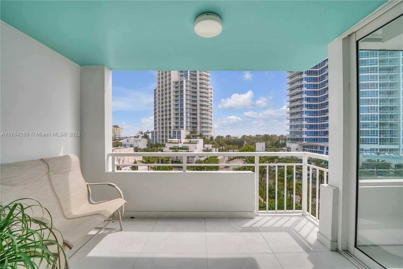 Small Image of 400 SOUTH POINTE DR #604, Miami Beach Number 35