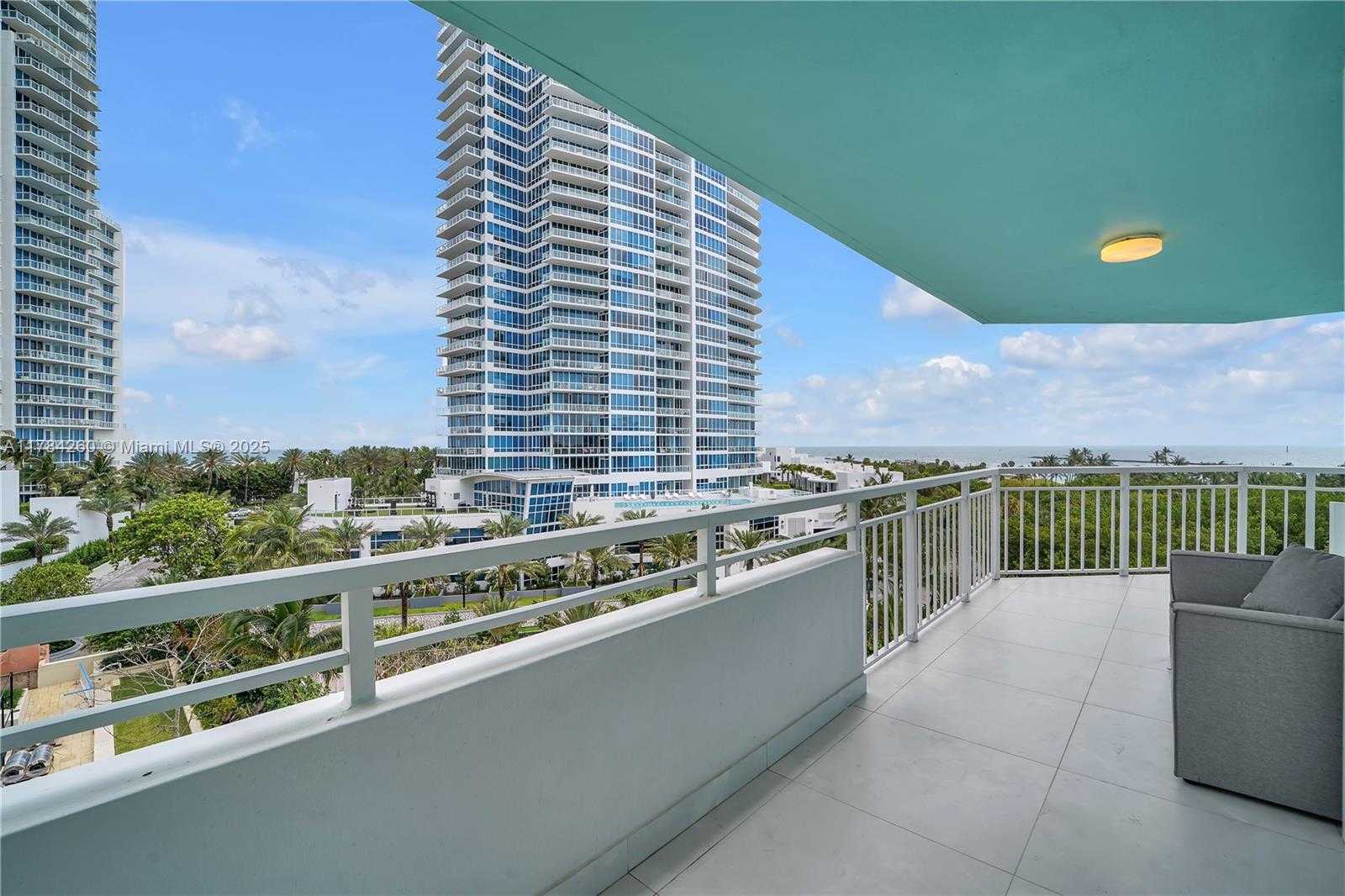 Small Image of 400 SOUTH POINTE DR #604, Miami Beach Number 36