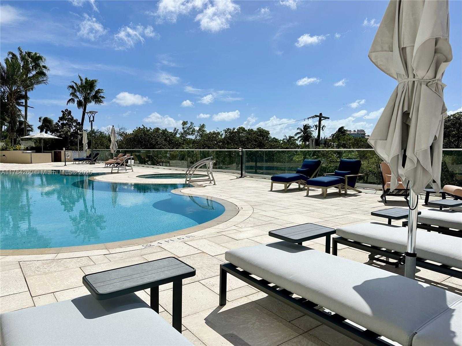 Small Image of 400 SOUTH POINTE DR #604, Miami Beach Number 41