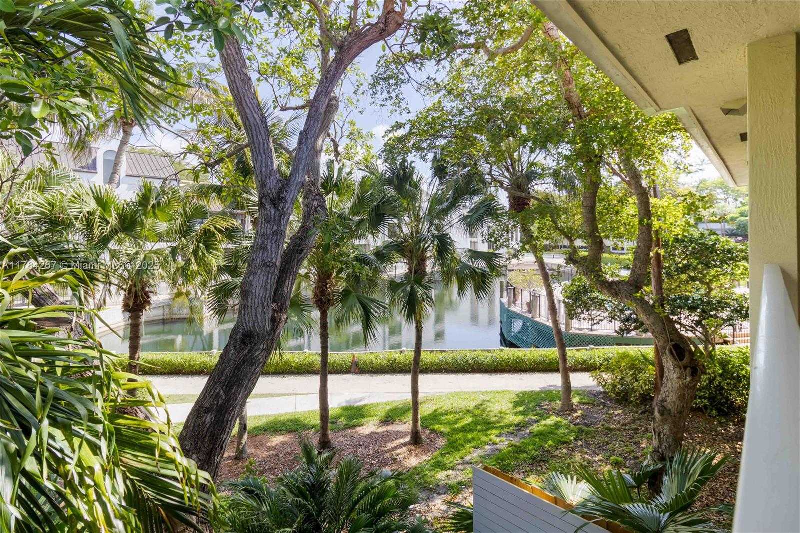 Small Image of 3023 NORTH EAST QUAYSIDE LN #12, Miami Number 16
