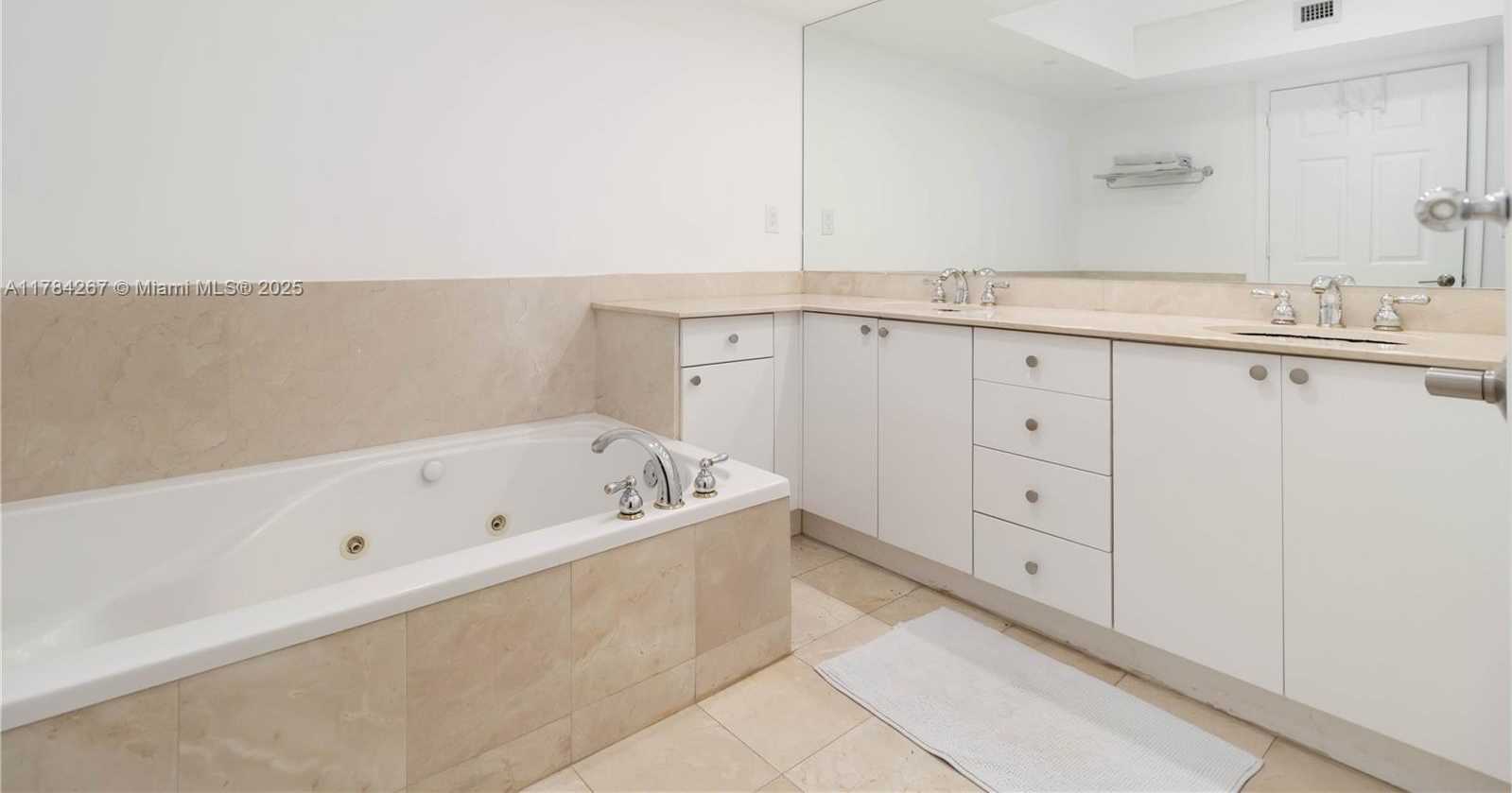 Small Image of 3023 NORTH EAST QUAYSIDE LN #12, Miami Number 19