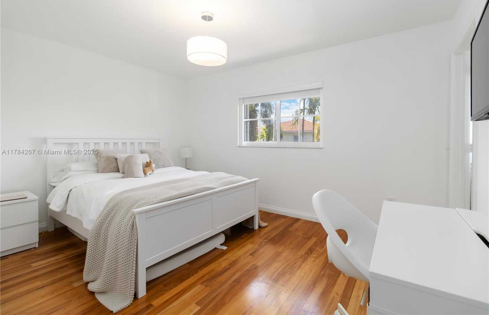Small Image of 3023 NORTH EAST QUAYSIDE LN #12, Miami Number 22