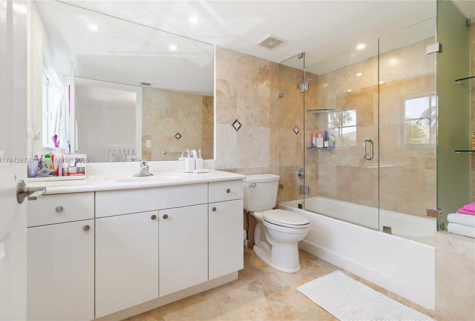 Small Image of 3023 NORTH EAST QUAYSIDE LN #12, Miami Number 25