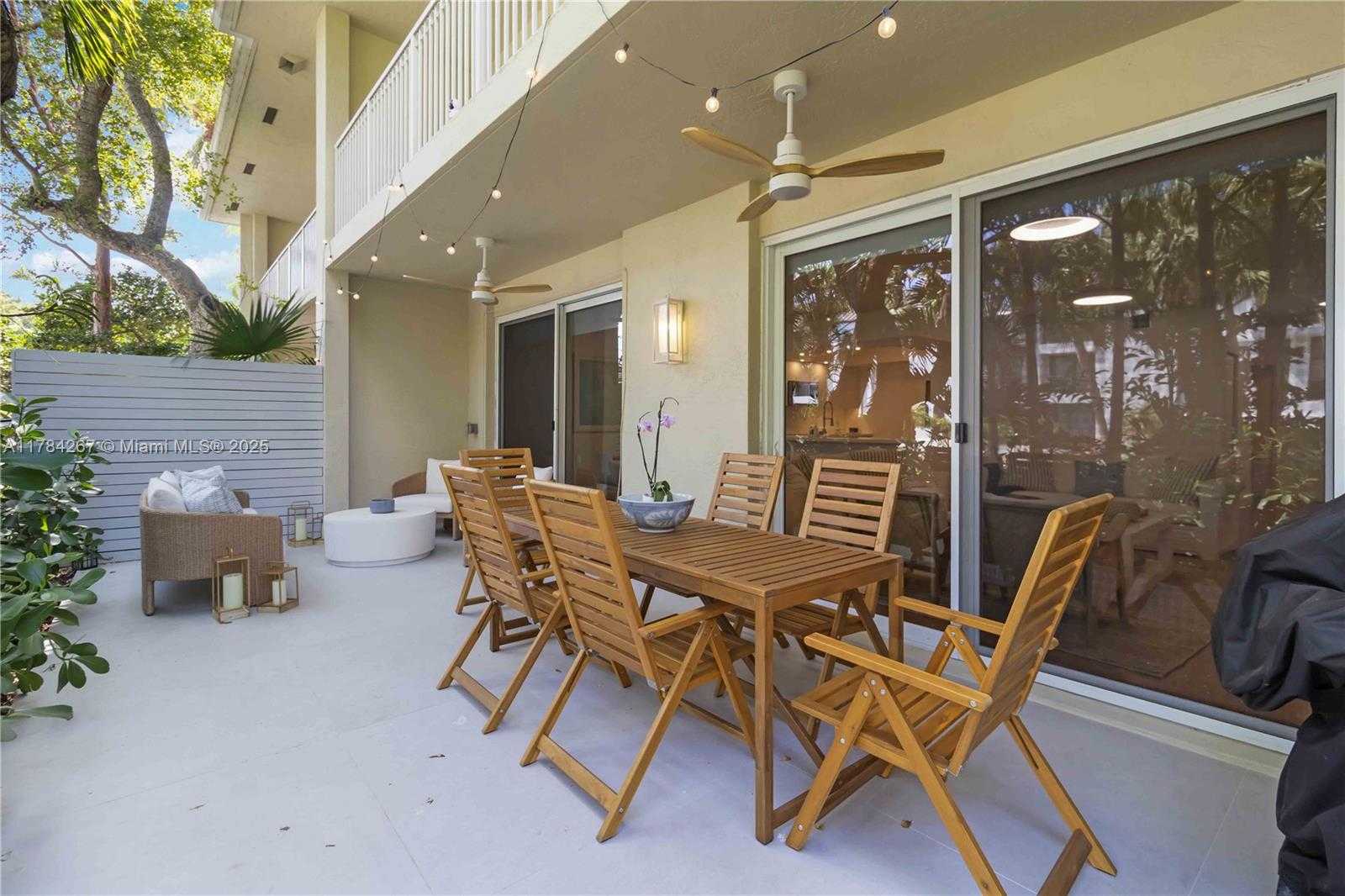 Small Image of 3023 NORTH EAST QUAYSIDE LN #12, Miami Number 32