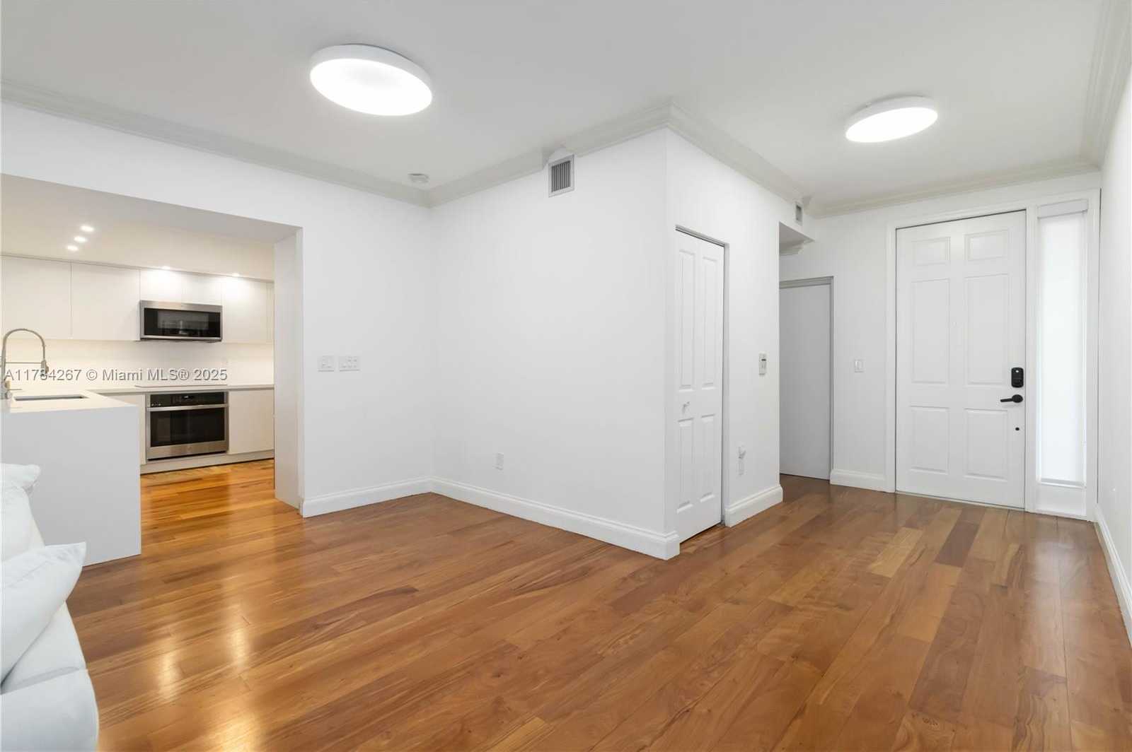 Small Image of 3023 NORTH EAST QUAYSIDE LN #12, Miami Number 9