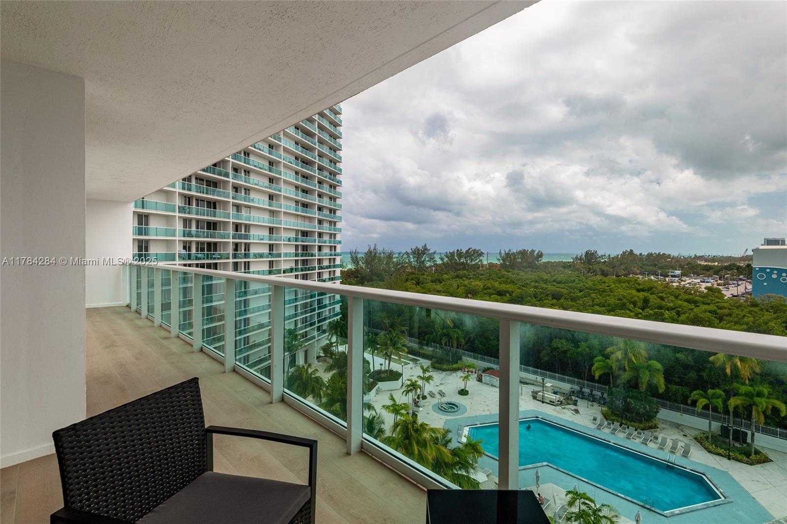 Small Image of 100 BAYVIEW DR #825, Sunny Isles Beach Number 28