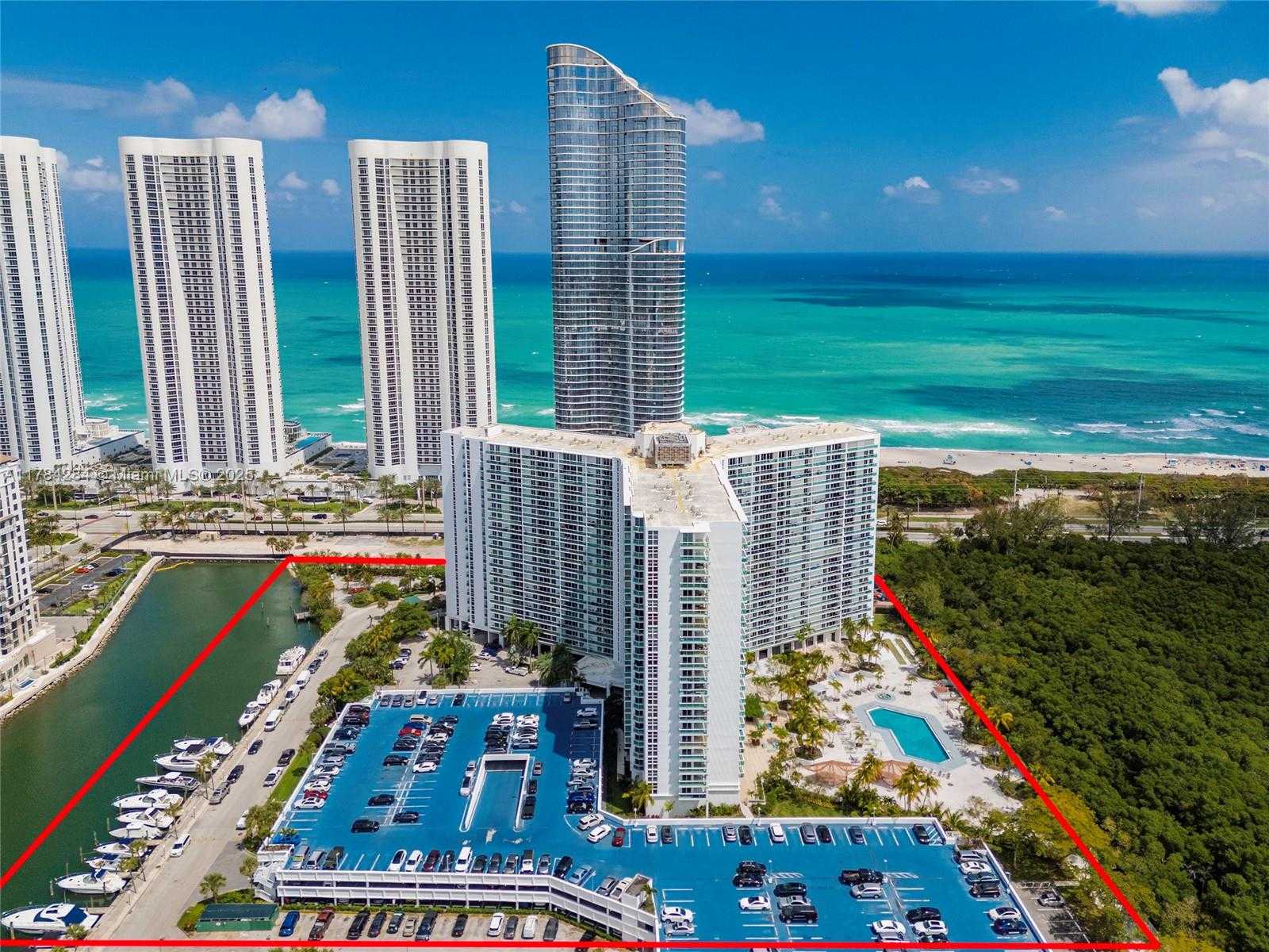 Small Image of 100 BAYVIEW DR #825, Sunny Isles Beach Number 32