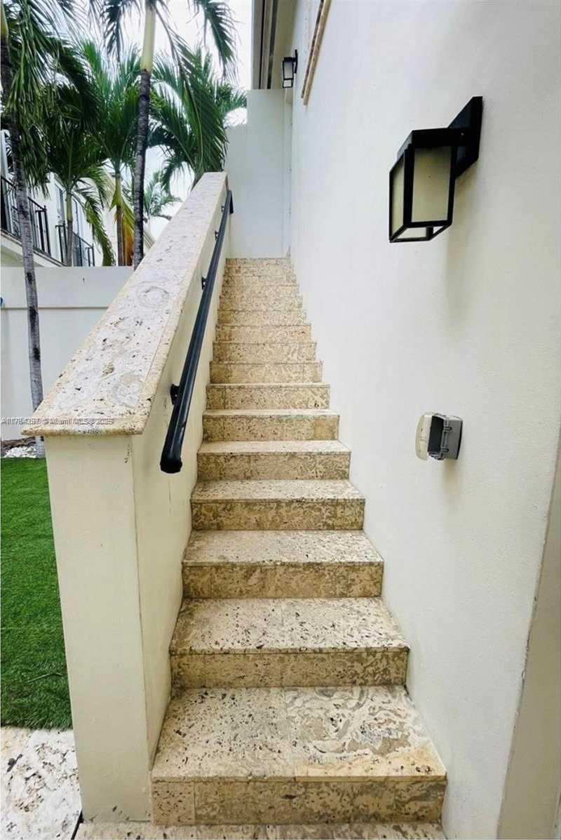Imagen de Pequeño Objeto