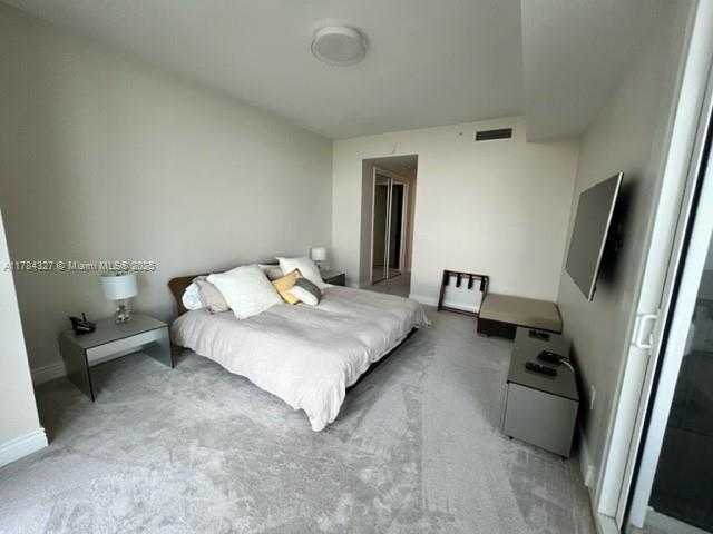 Small Image of 18101 #1804, Sunny Isles Beach Number 5