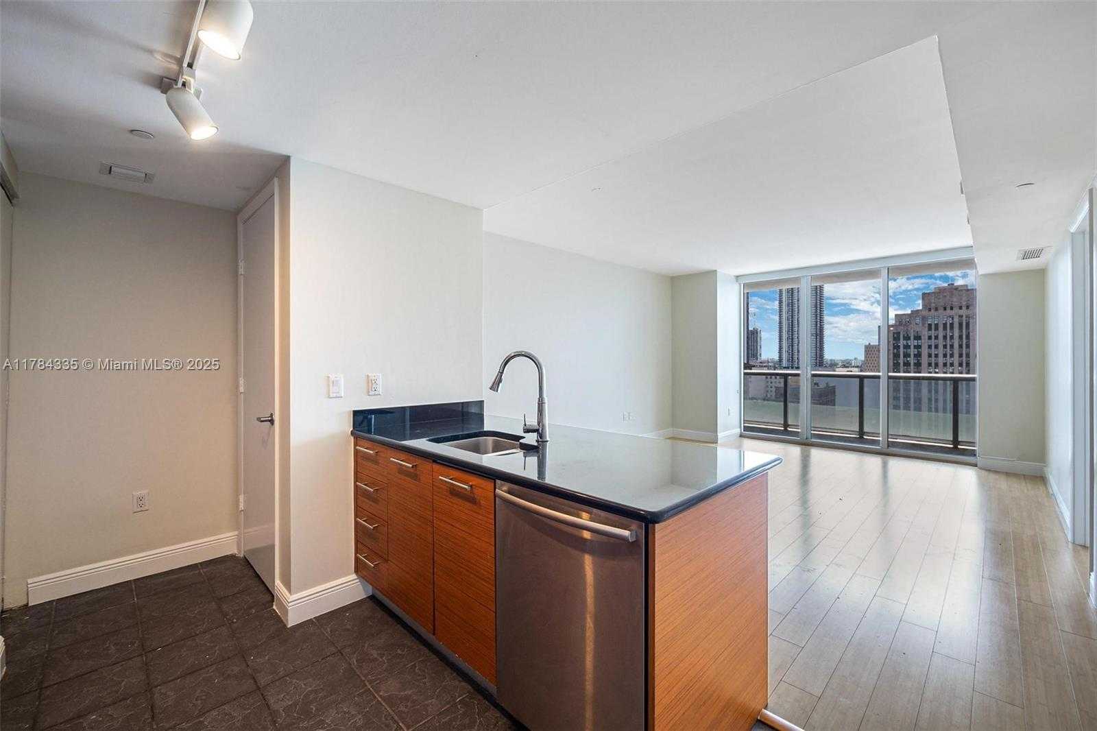 Small Image of 50 BISCAYNE BLVD #1707, Miami Number 15